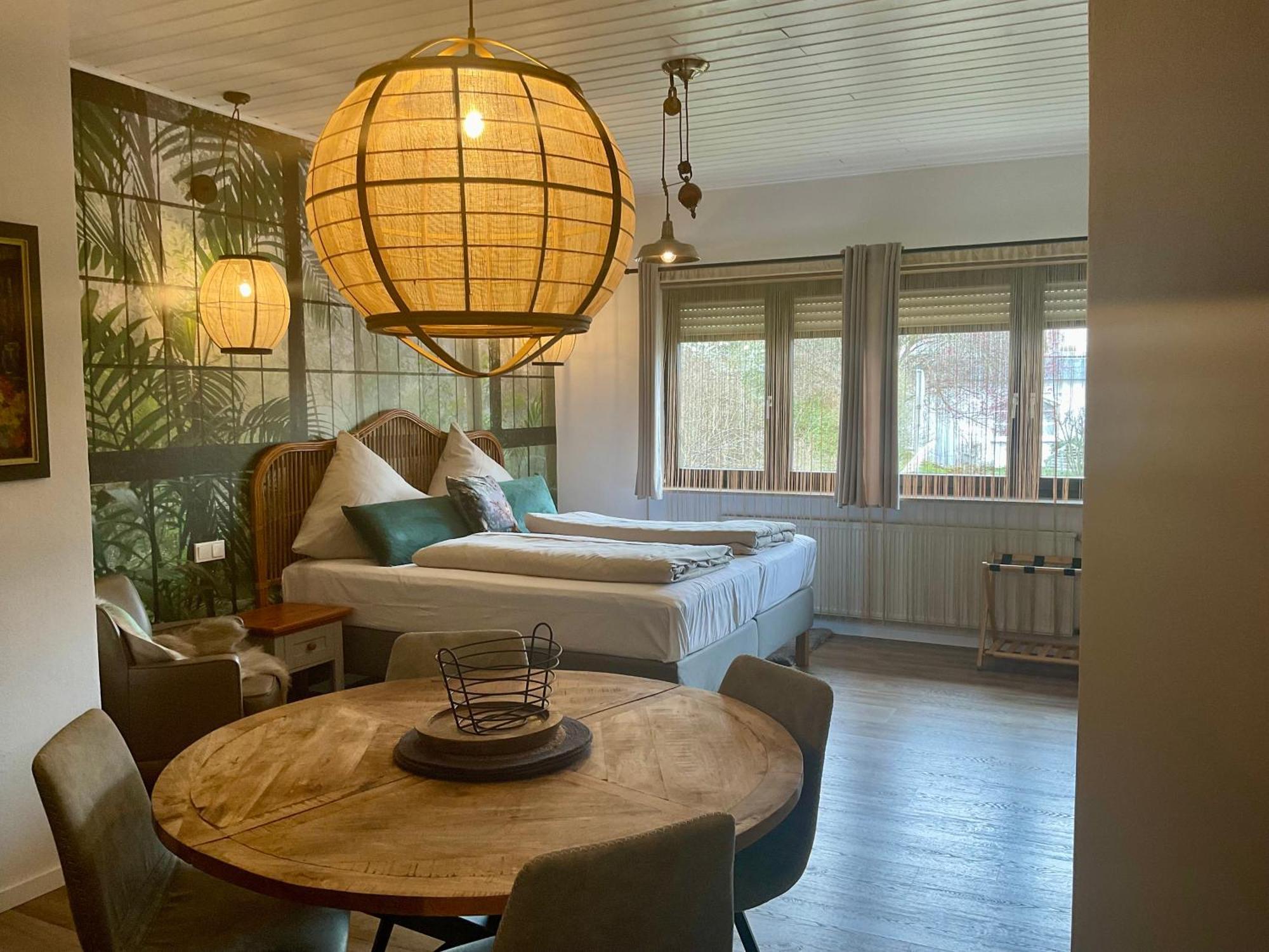 Zu Jeddelohs Bungalows & Apartments -Adult Friendly Gladenbach Экстерьер фото
