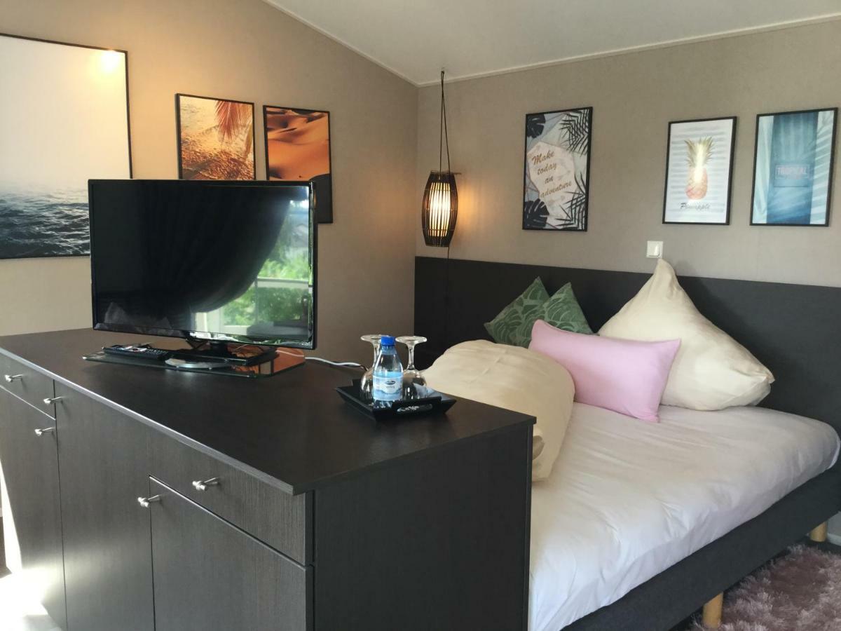 Zu Jeddelohs Bungalows & Apartments -Adult Friendly Gladenbach Экстерьер фото
